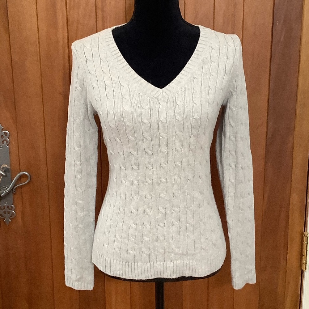 Ann Taylor LOFT Women's V-Neck Cable Knit Sweater - Light Gray